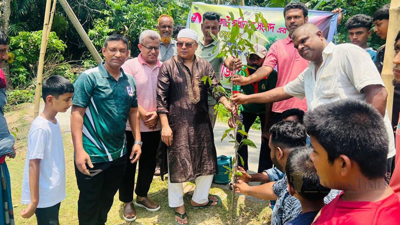 বৃক্ষরোপণ সামাজিক আন্দোলনে পরিণত করতে হবে: বাসস চেয়ারম্যান