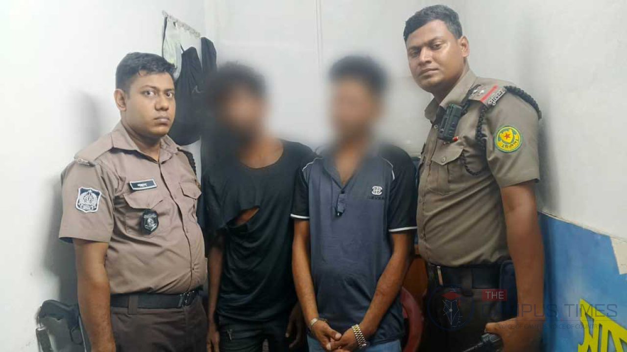 মোহাম্মদপুরে আইফোন নিয়ে দৌড়, নারীর চিৎকারে ছিনতাইকারী ধরল পুলিশ–এলাকাবাসী