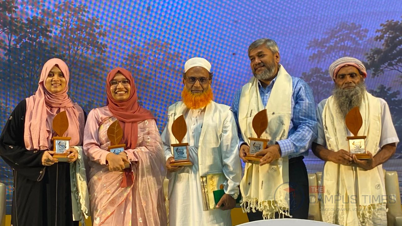 দ্বিজেন শর্মা পরিবেশ পদক-২০২৫ পেলেন ঢাবি শিক্ষার্থী সুমাইয়া 