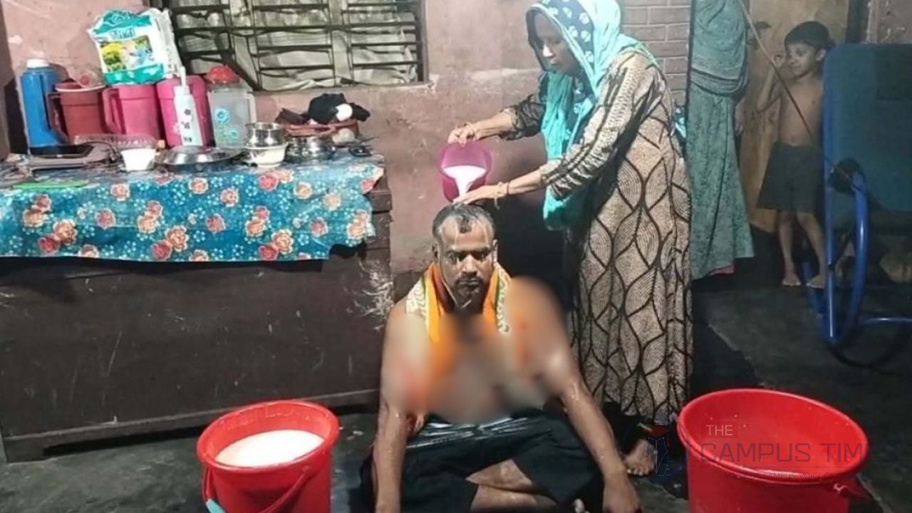 দুধ দিয়ে গোসল করে মাদক ব্যবসা ছাড়ার ঘোষণা যুবকের