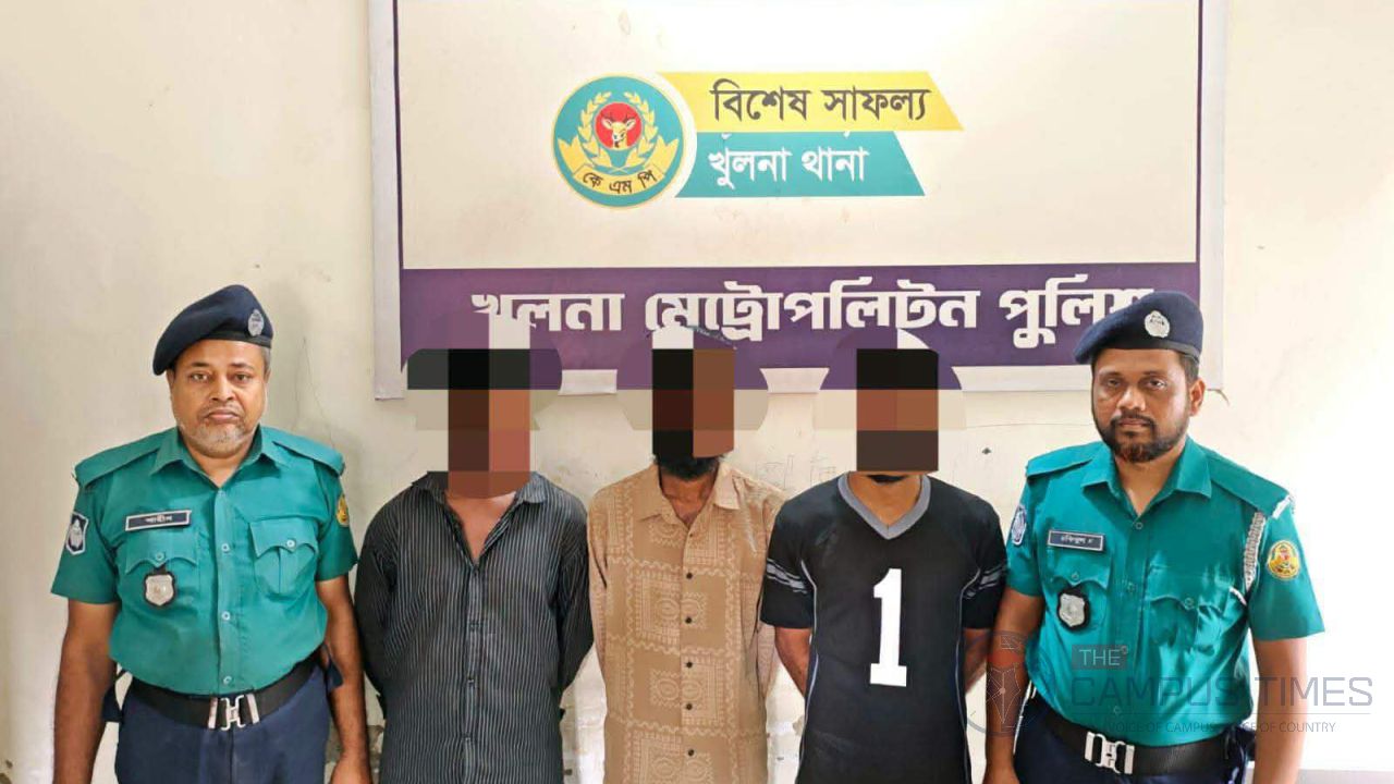 খুলনায় শীর্ষ সন্ত্রাসী ‘গ্রেনেড বাবুর’ ৩ সহযোগী গ্রেপ্তার