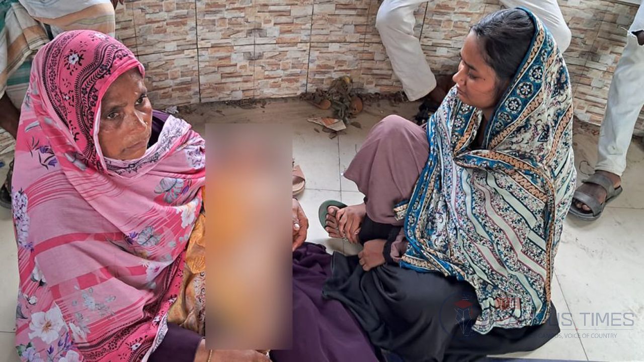 শিশুকে হত্যার অভিযোগে মা আটক