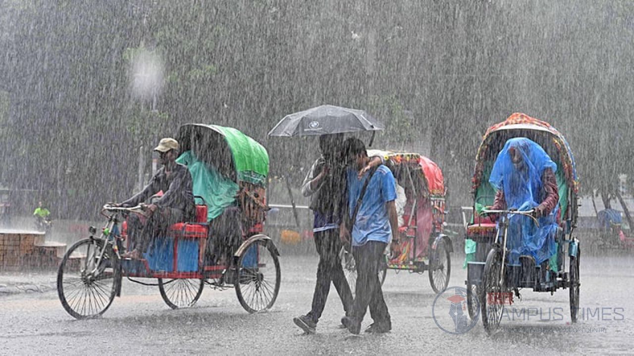 বৃষ্টি ঝরবে আগামী কয়েক দিন, শঙ্কা বন্যা পরিস্থিতির