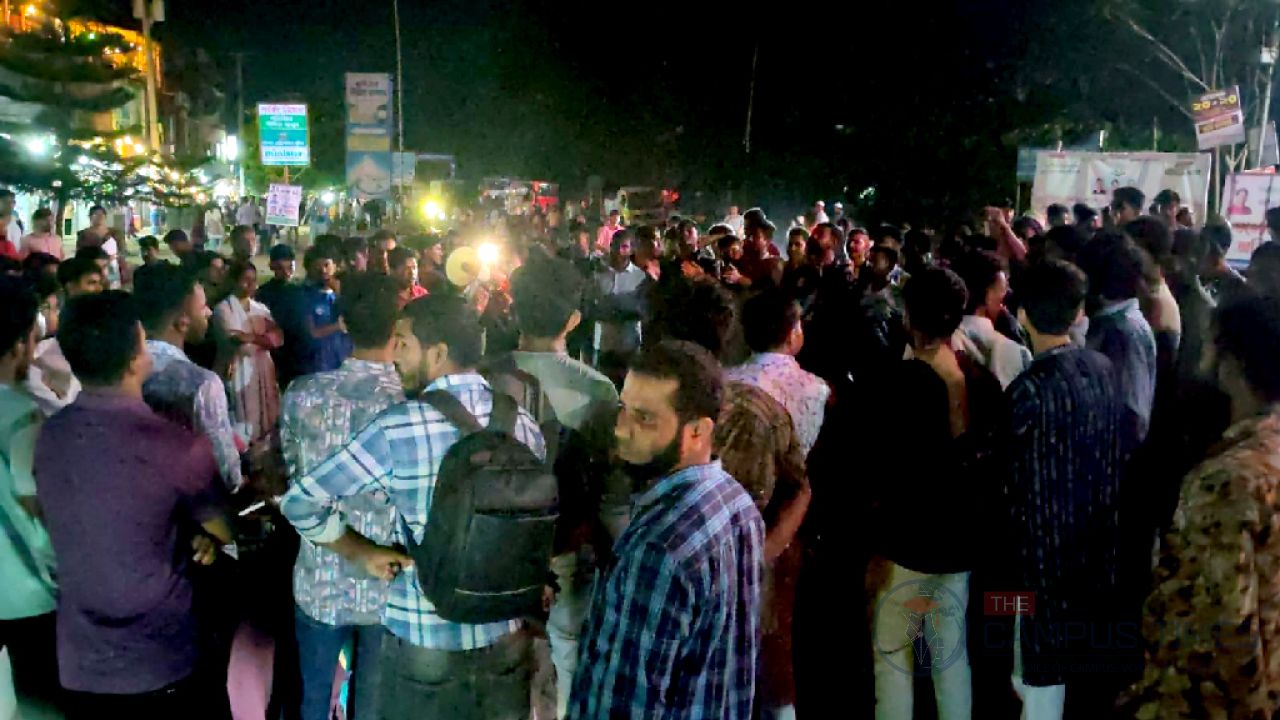 ববি শিক্ষার্থী নিহতের প্রতিবাদ: আবারও বরিশাল-কুয়াকাটা মহাসড়ক অবরোধ