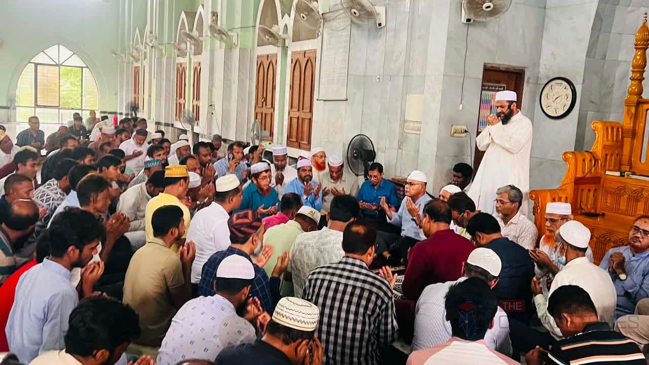 খালেদা জিয়ার জন্মদিনে ইবিতে দোয়া মাহফিল