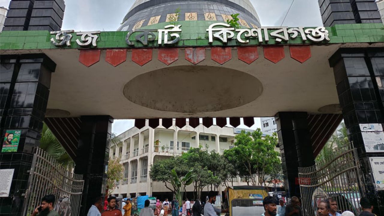 বাবা হত্যায় ছেলের যাবজ্জীবন, খালাস স্ত্রীসহ ৩