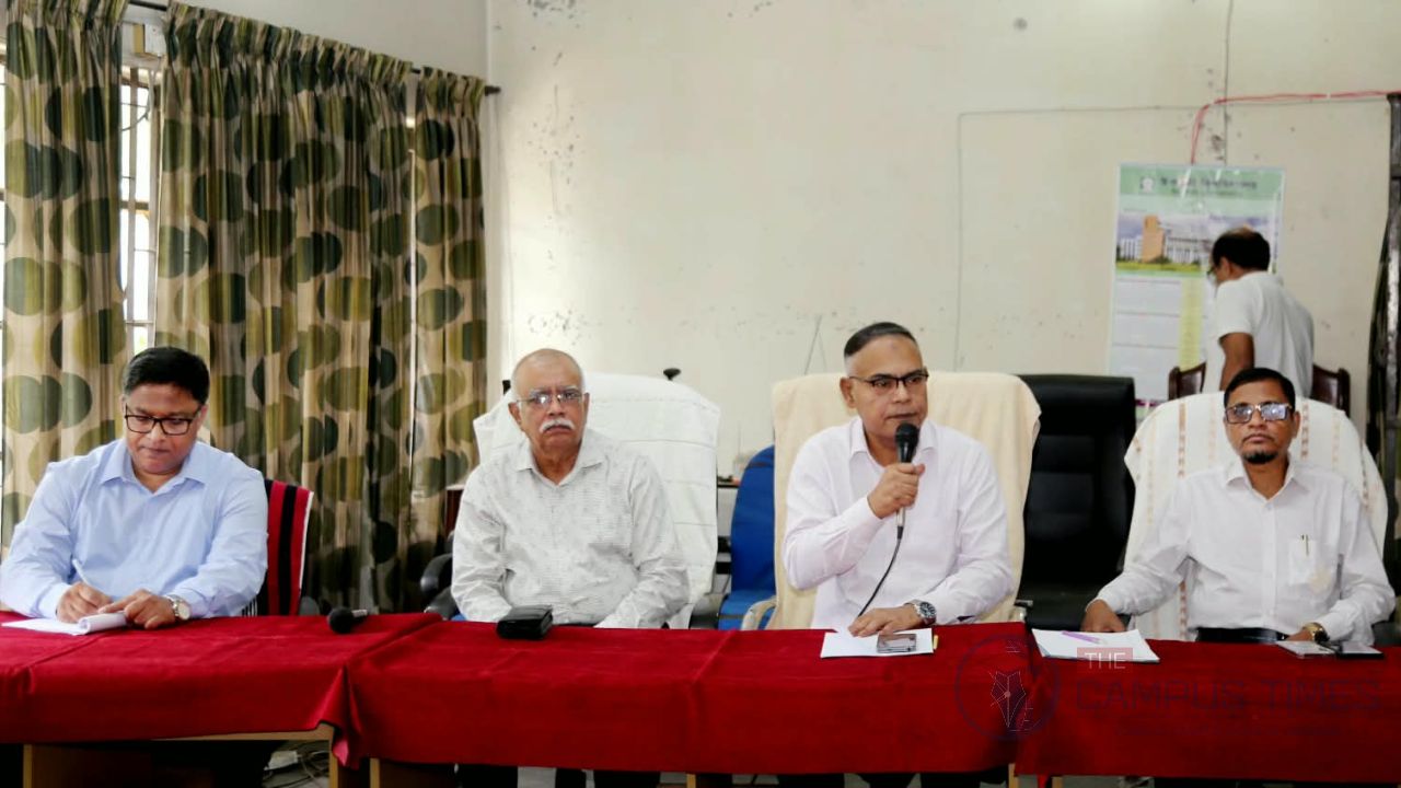 শিক্ষক-কর্মকর্তাদের নির্ধারিত কর্মঘণ্টা নিশ্চিতের আহ্বান ইবি উপাচার্যের 