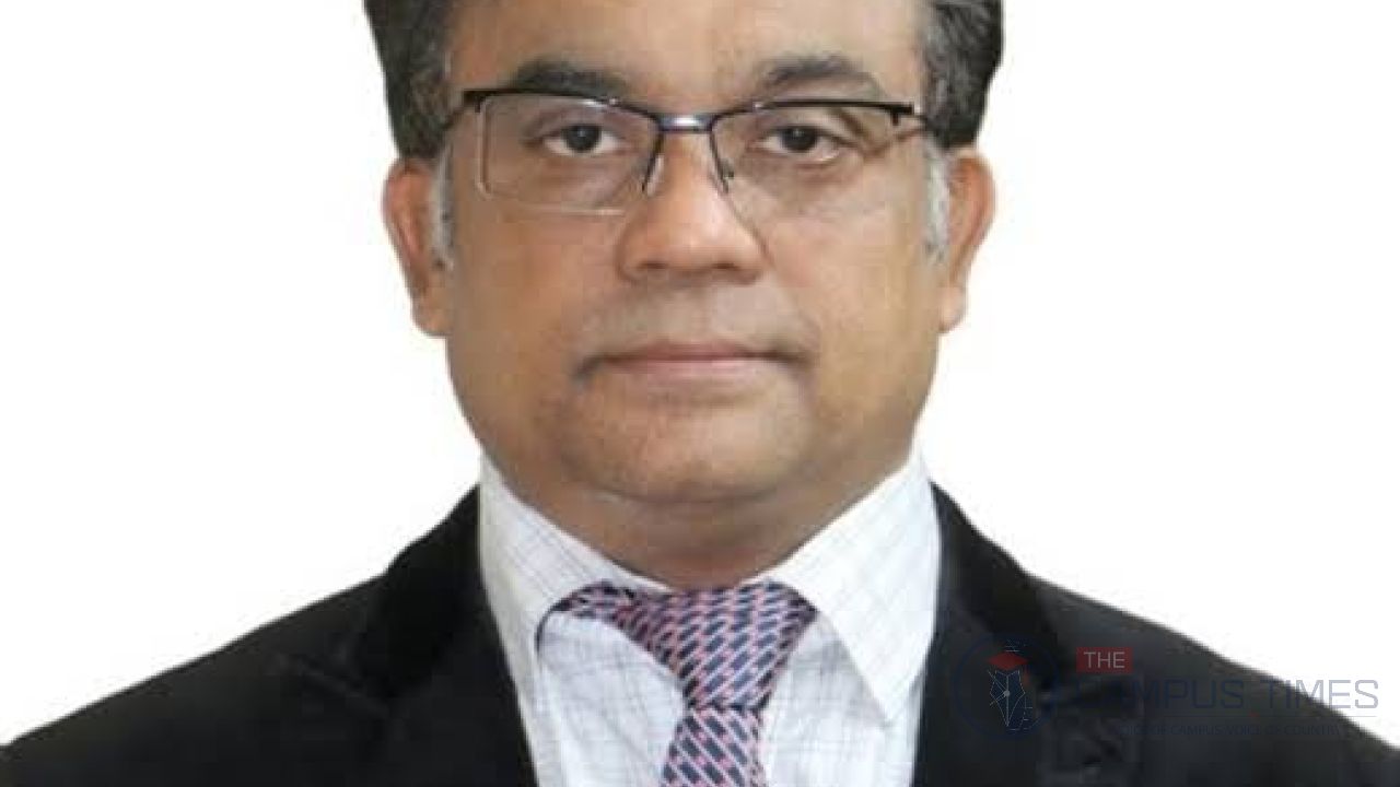 শিক্ষায় অবদানের জন্য ‘বেস্ট গ্লোবাল ম্যাগাজিন অ্যাওয়ার্ড’ পেলেন জাবি অধ্যাপক 